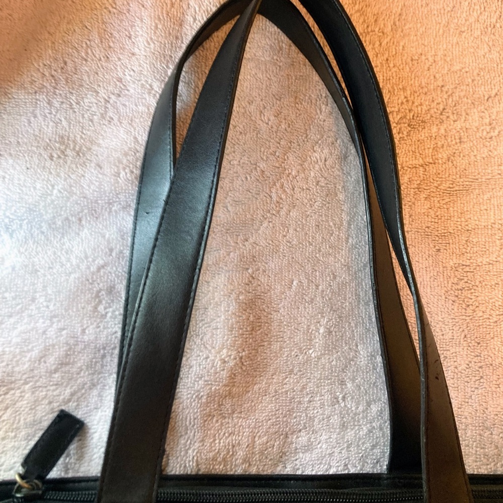 RELIC Gloss Magazine Print Bag - Picture 4 of 6